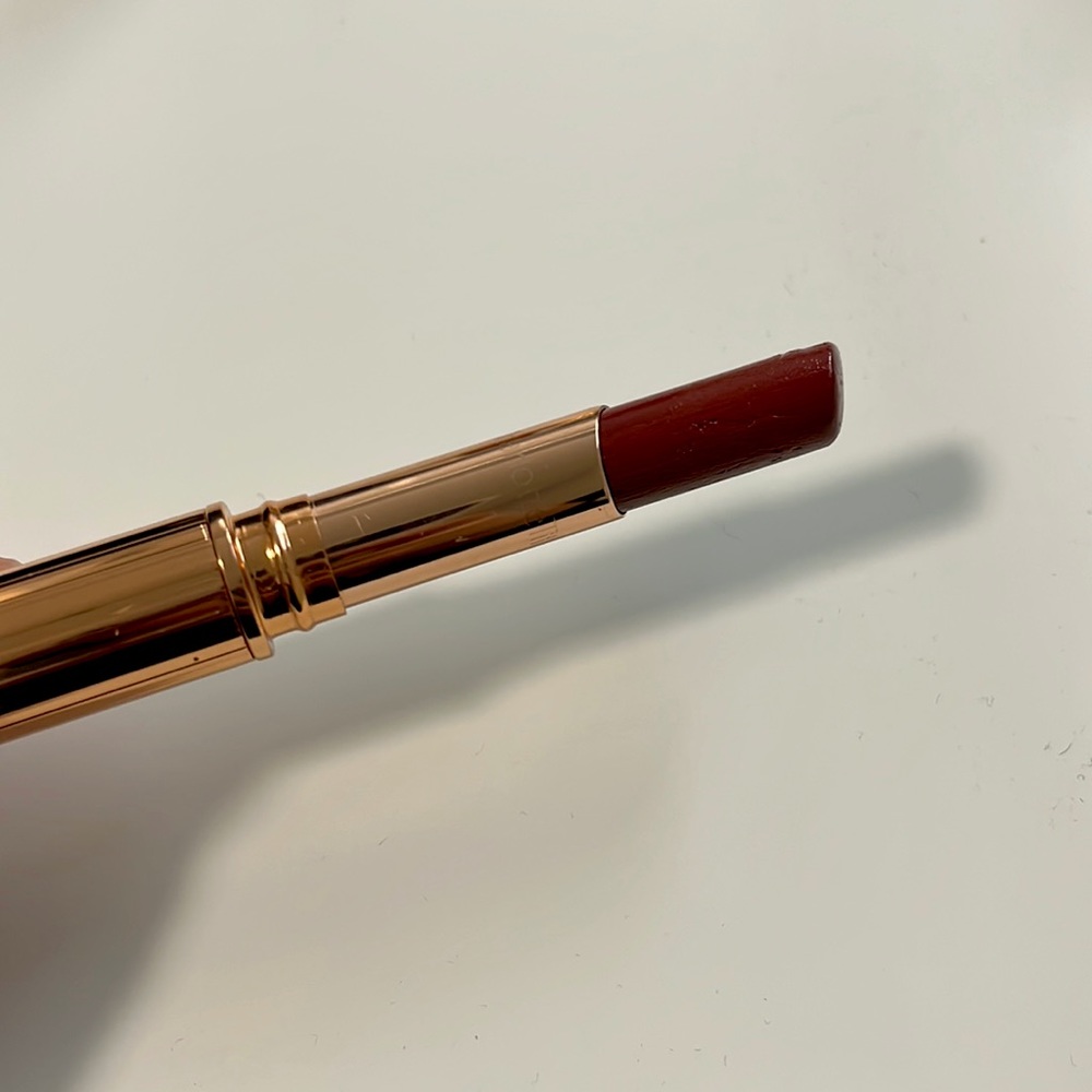 Charlotte Tilbury Superstar Lips in walk of shame